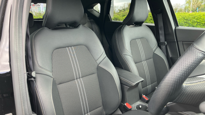 Renault Captur 1.6 E-Tech full hybrid 145 Engineered 5dr Auto Hybrid Hatchback